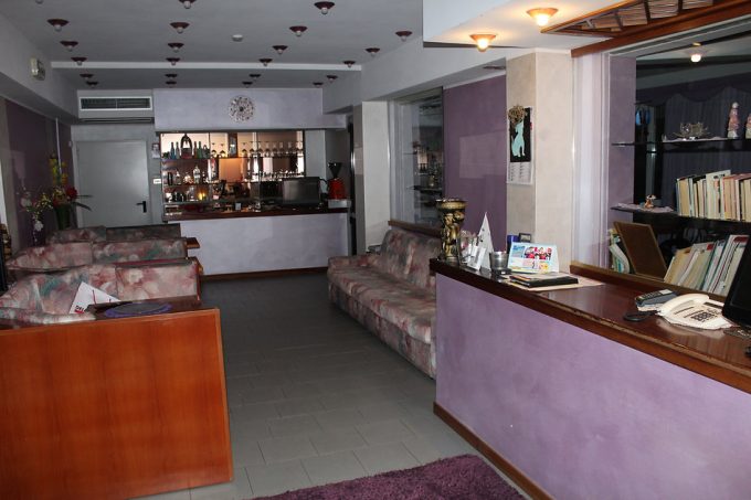 Hotel Midi